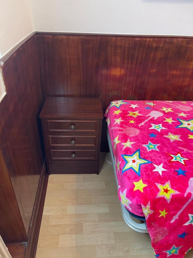 Habitación con baño privado Bilbau Exterior foto