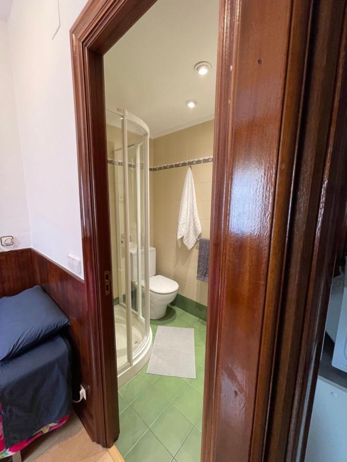 Habitación con baño privado Bilbau Exterior foto
