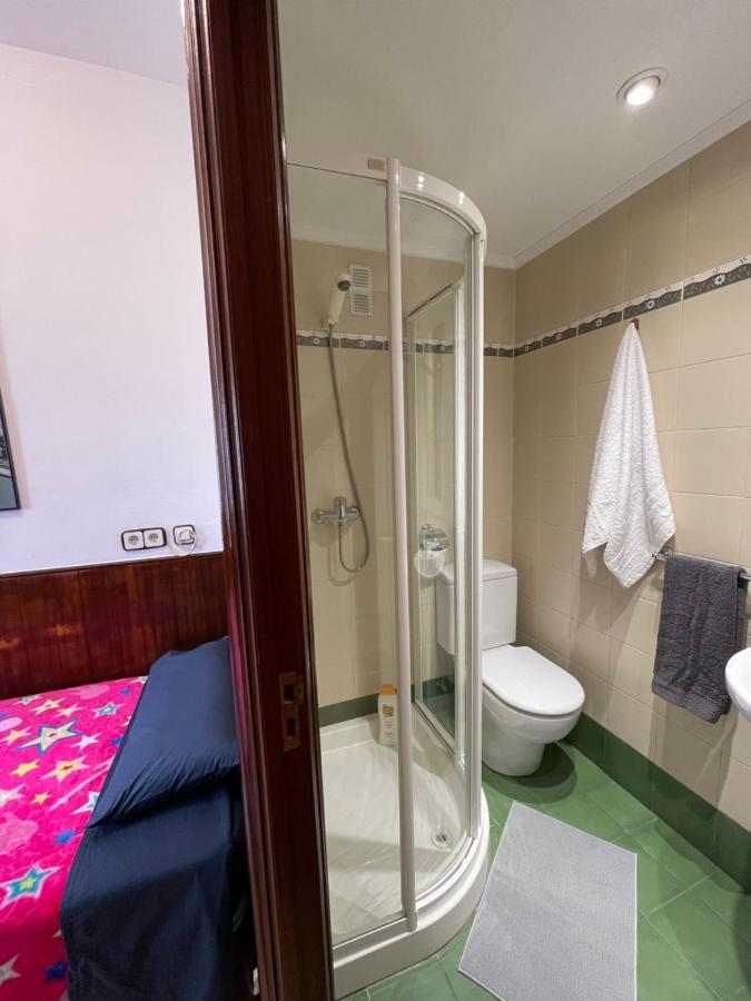 Habitación con baño privado Bilbau Exterior foto